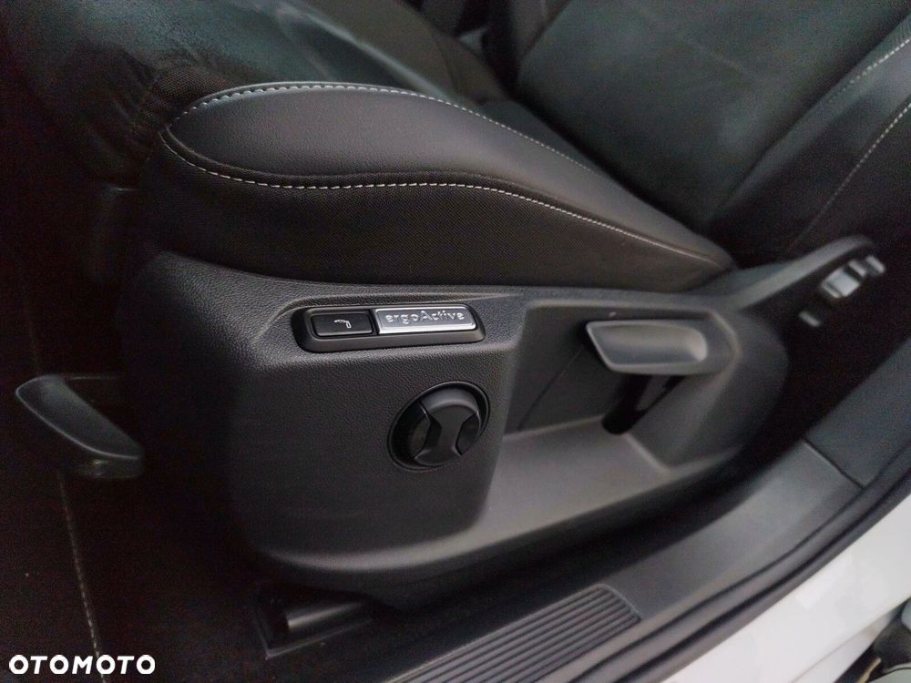 Volkswagen T-Roc 1.5 TSI R-Line DSG - 12