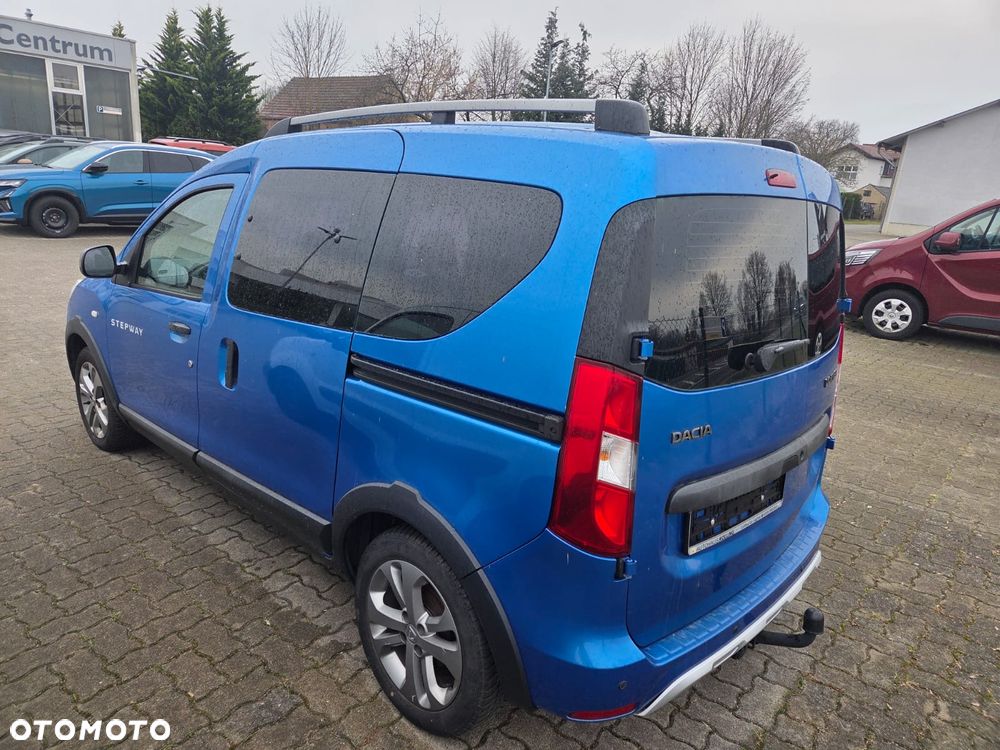 Dacia Dokker TCe 115 Stepway Celebration - 9