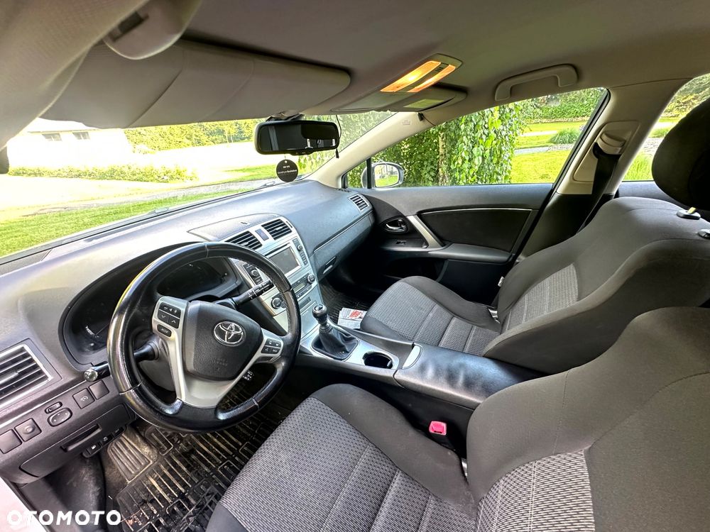 Toyota Avensis 1.8 Sol EU5 - 7