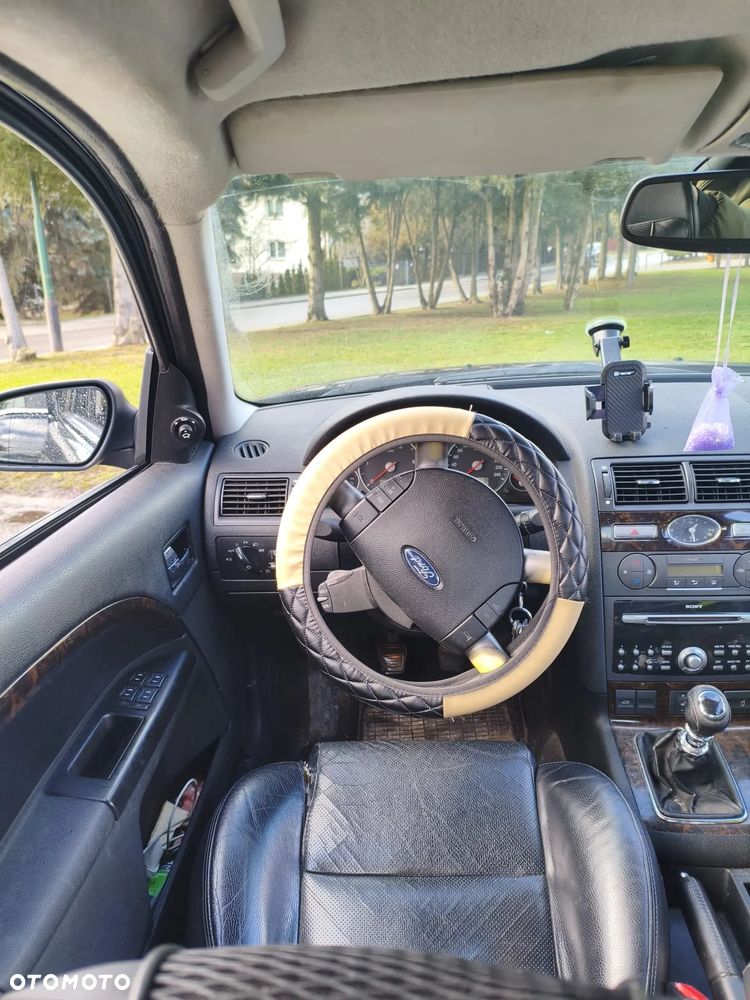 Ford Mondeo 2.0 TDCI Ghia - 31