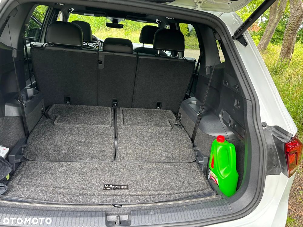 Volkswagen Tiguan - 12