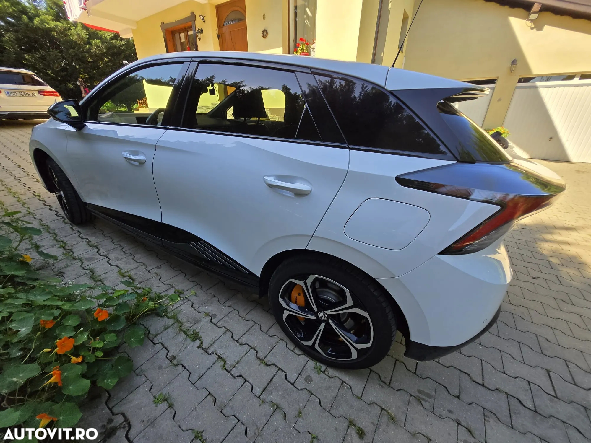 MG MG4 EV 64 kWh XPower - 2