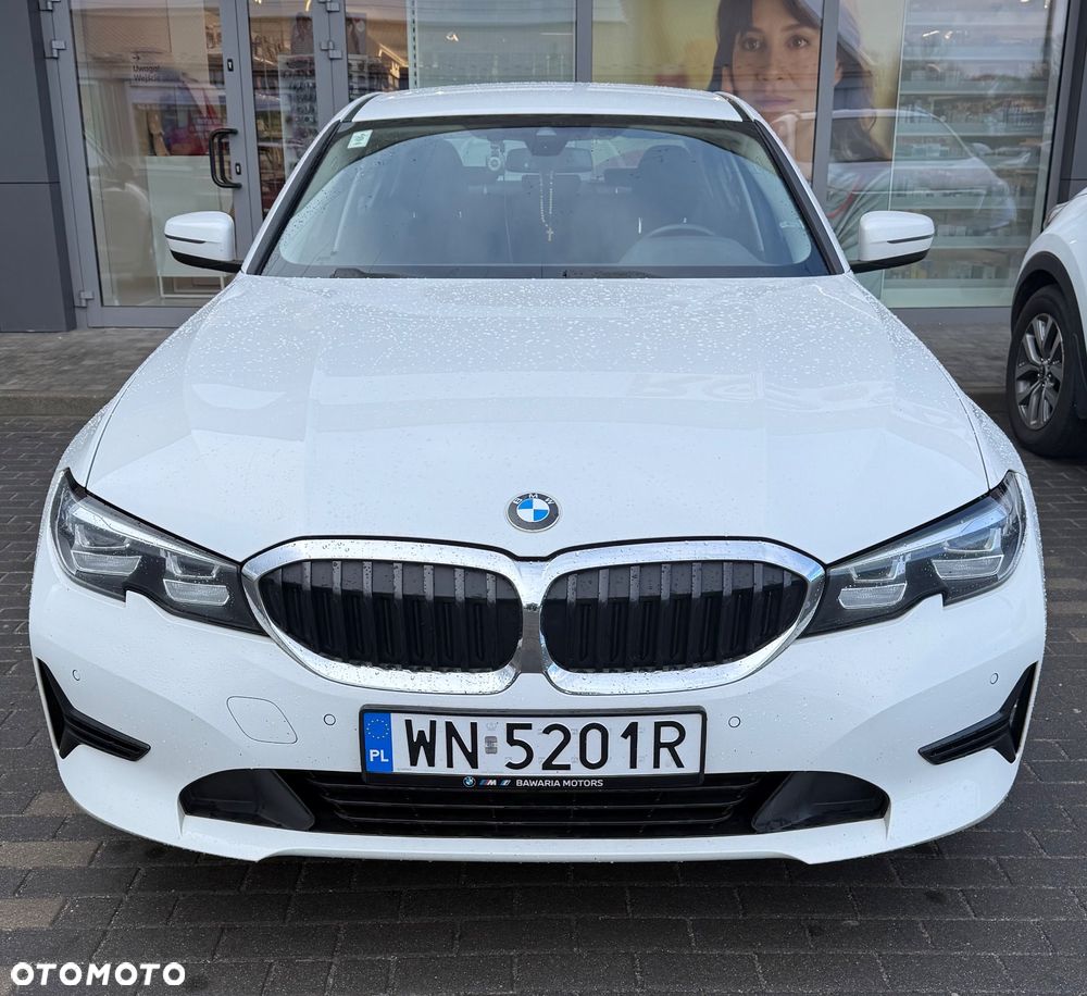 BMW Seria 3 318i - 1
