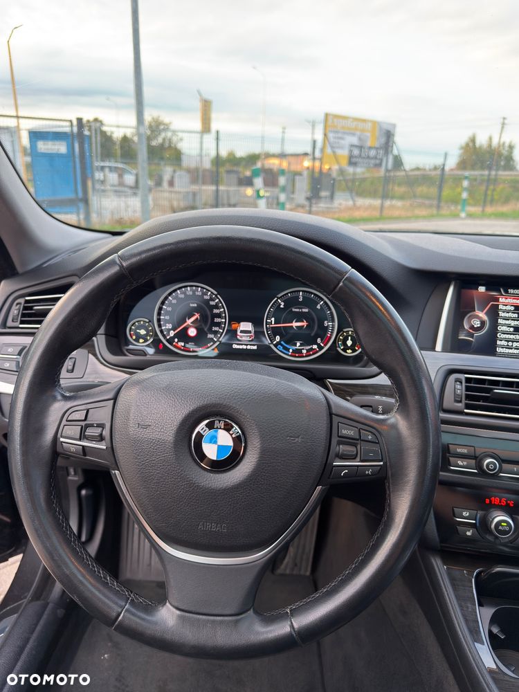 BMW Seria 5 520d Luxury Line - 14