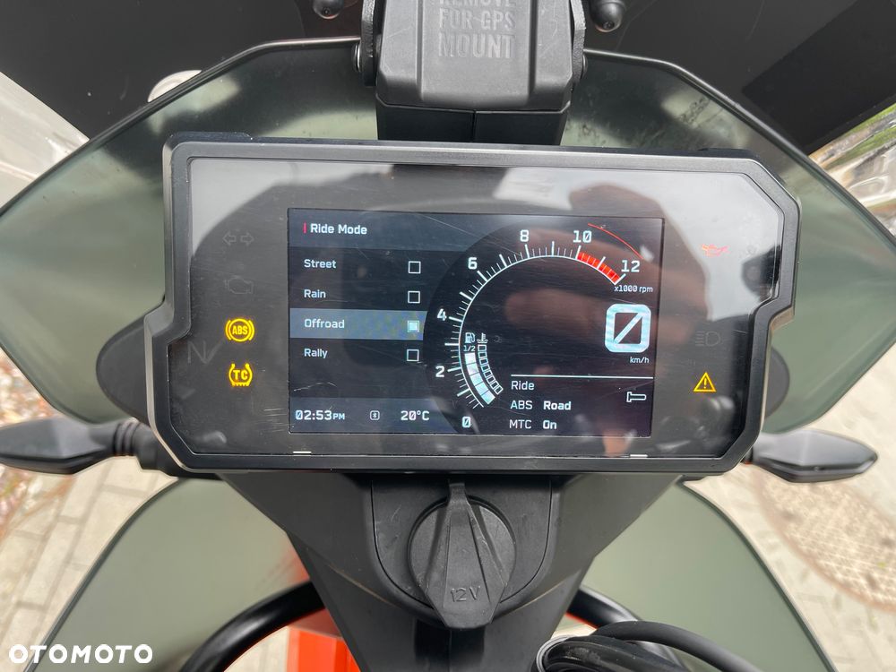 KTM Adventure 890 - 17