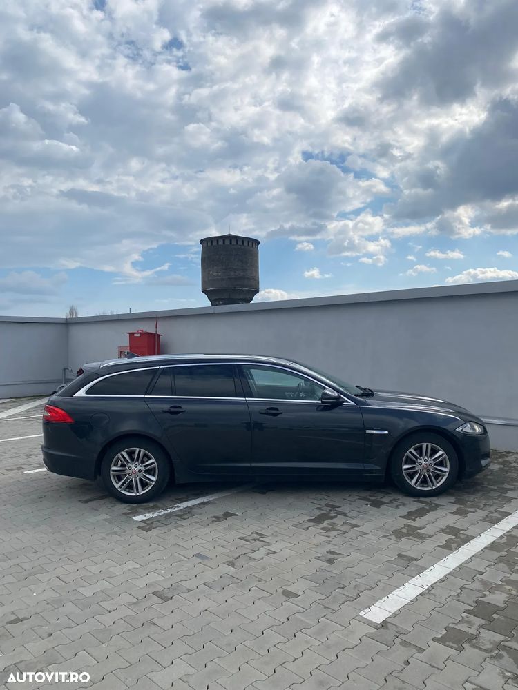 Jaguar XF 2.2D Premium Luxury - 3