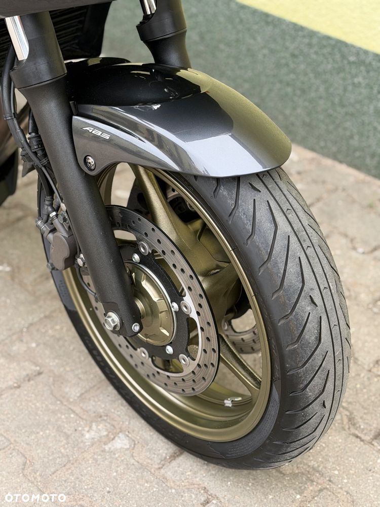 Yamaha XJ - 3