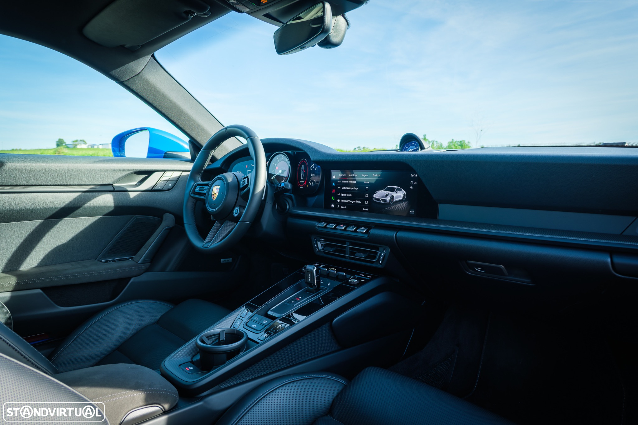 Porsche 911 (992) Carrera 4 GTS PDK - 17