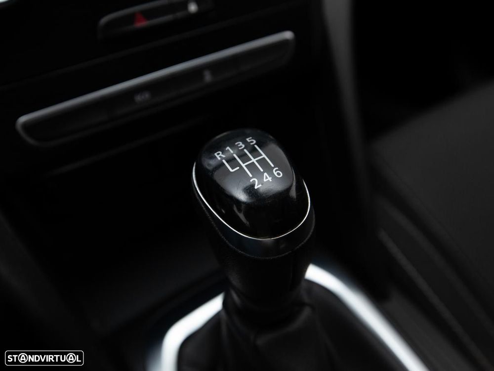 Renault Mégane 1.5 Blue dCi Zen — fotografia 16