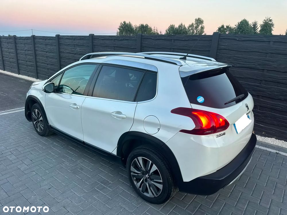 Peugeot 2008 PureTech 110 Stop&Start EAT6 Allure - 2