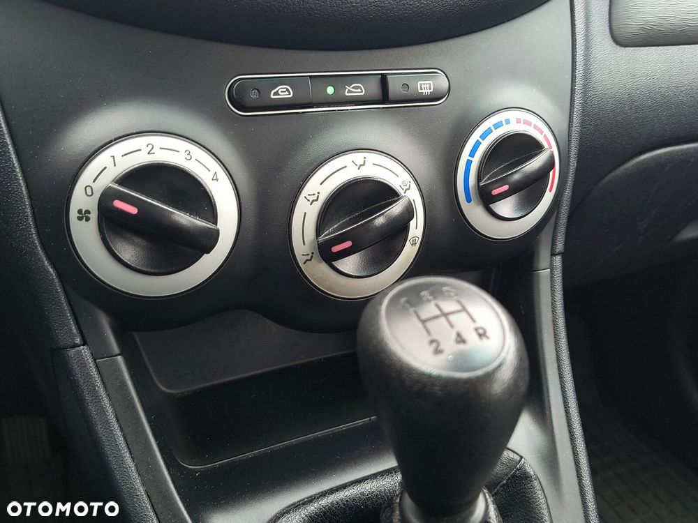 Hyundai i10 - 24