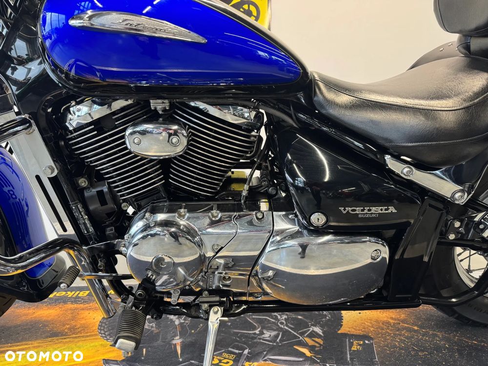 Suzuki Intruder - 23