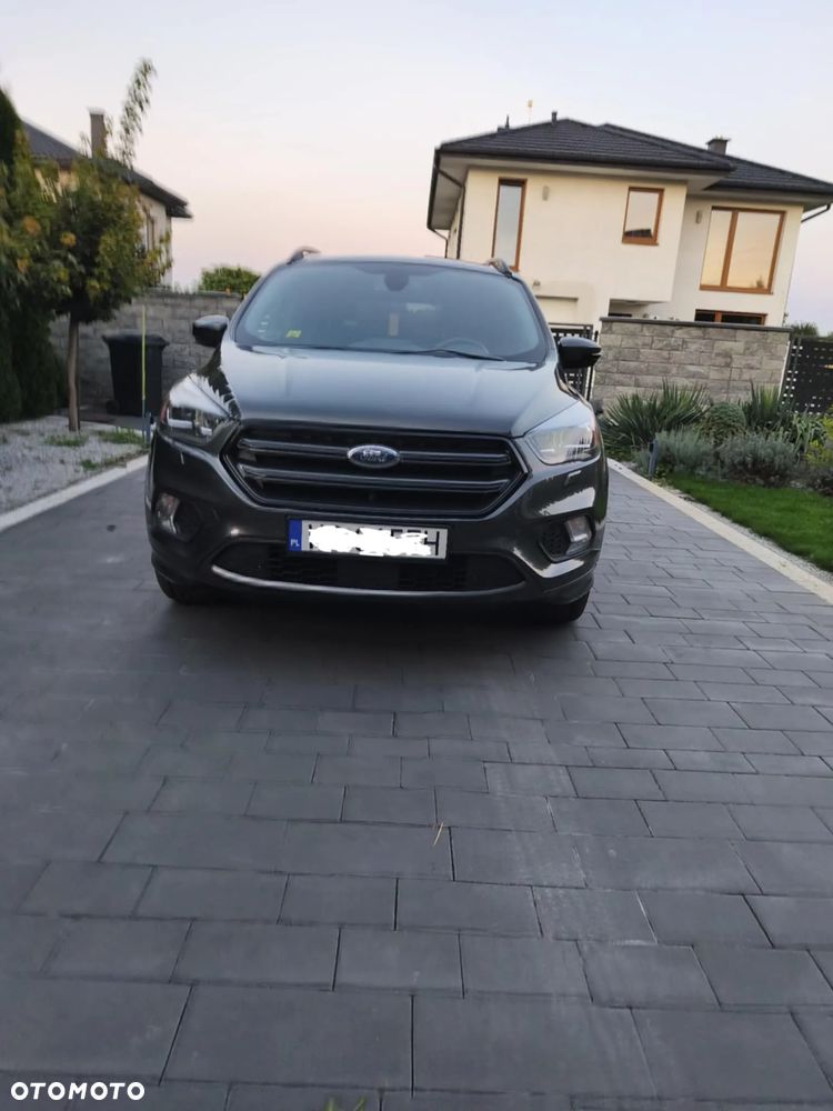 Ford Kuga - 1