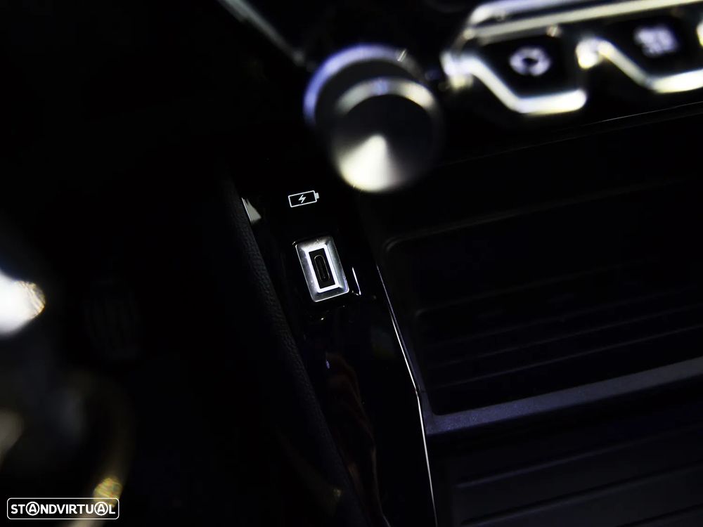 Peugeot 2008 1.2 PureTech Active Pack - 33