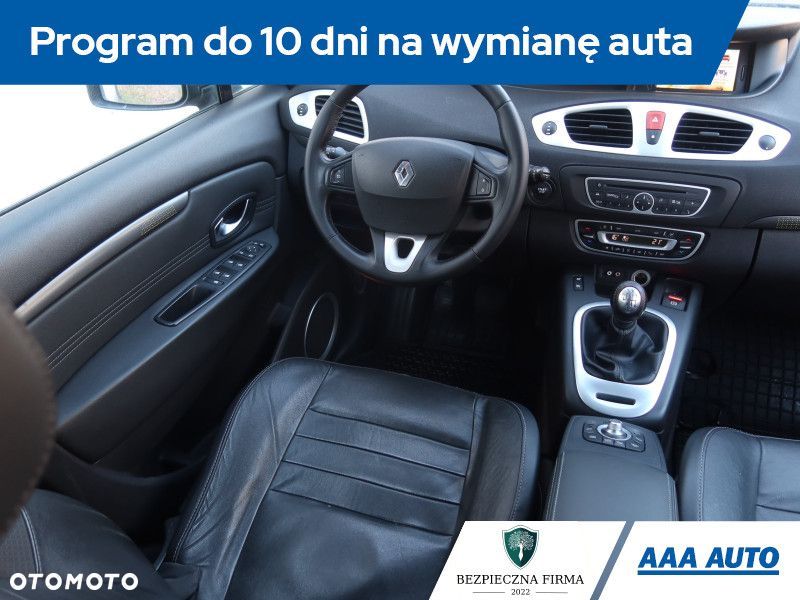 Renault Grand Scenic - 8