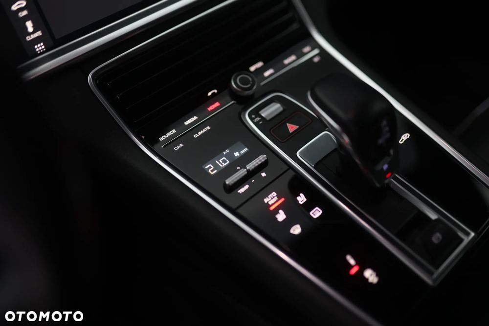 Porsche Panamera 4S - 11