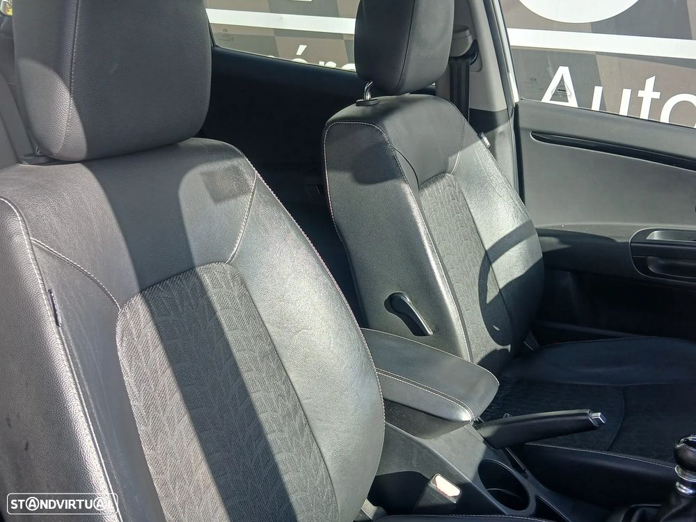 Kia Ceed SW 1.6 CRDi ECO - 18