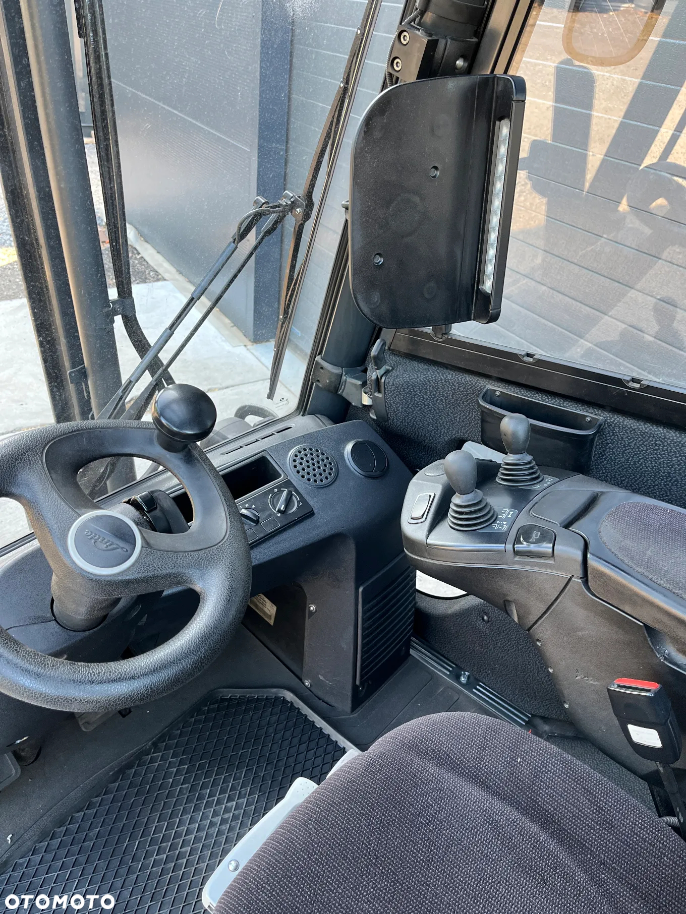 Linde H25T-392-02 Gazowy Pełna kabina Przewsuw boczny Oświetlenie drogowe - 19