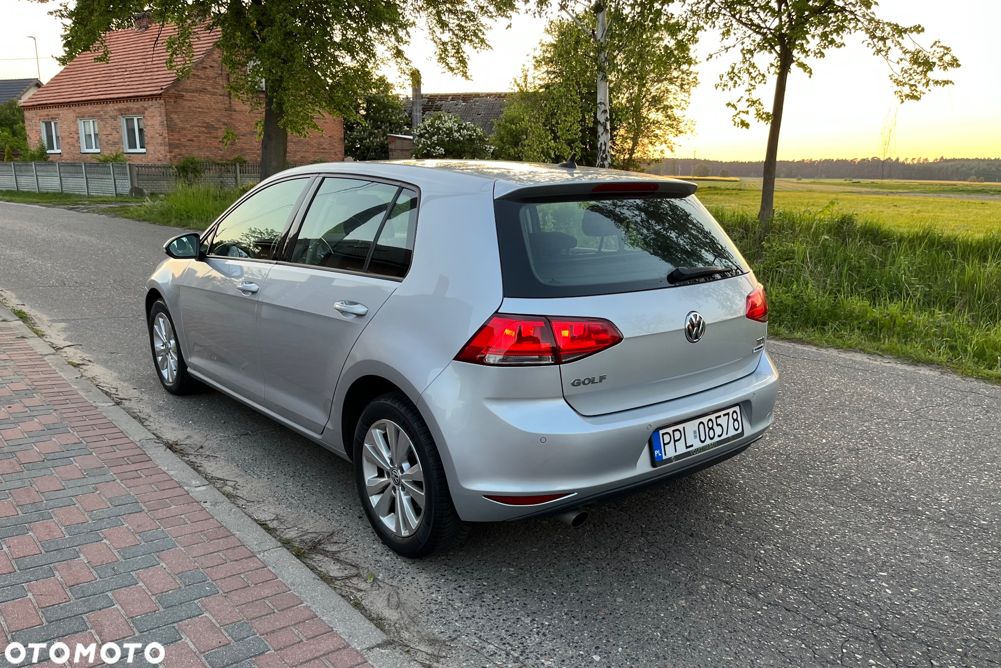 Volkswagen Golf 1.6 TDI BlueMotion Technology DSG Comfortline - 9