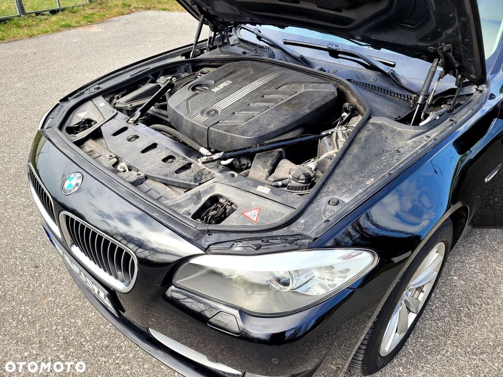 BMW Seria 5 520d - 37