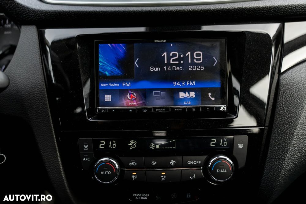 Nissan Qashqai 1.6 DCI Xtronic N-Connecta - 23