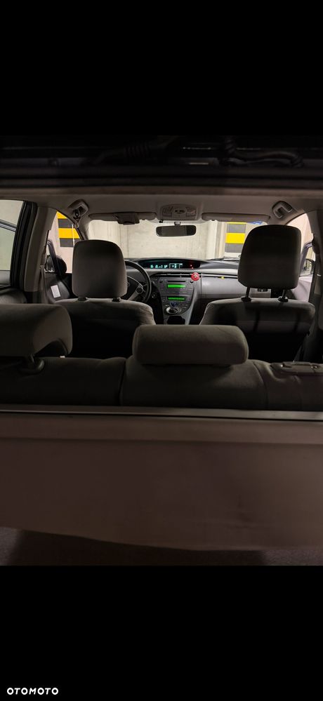 Toyota Prius - 22