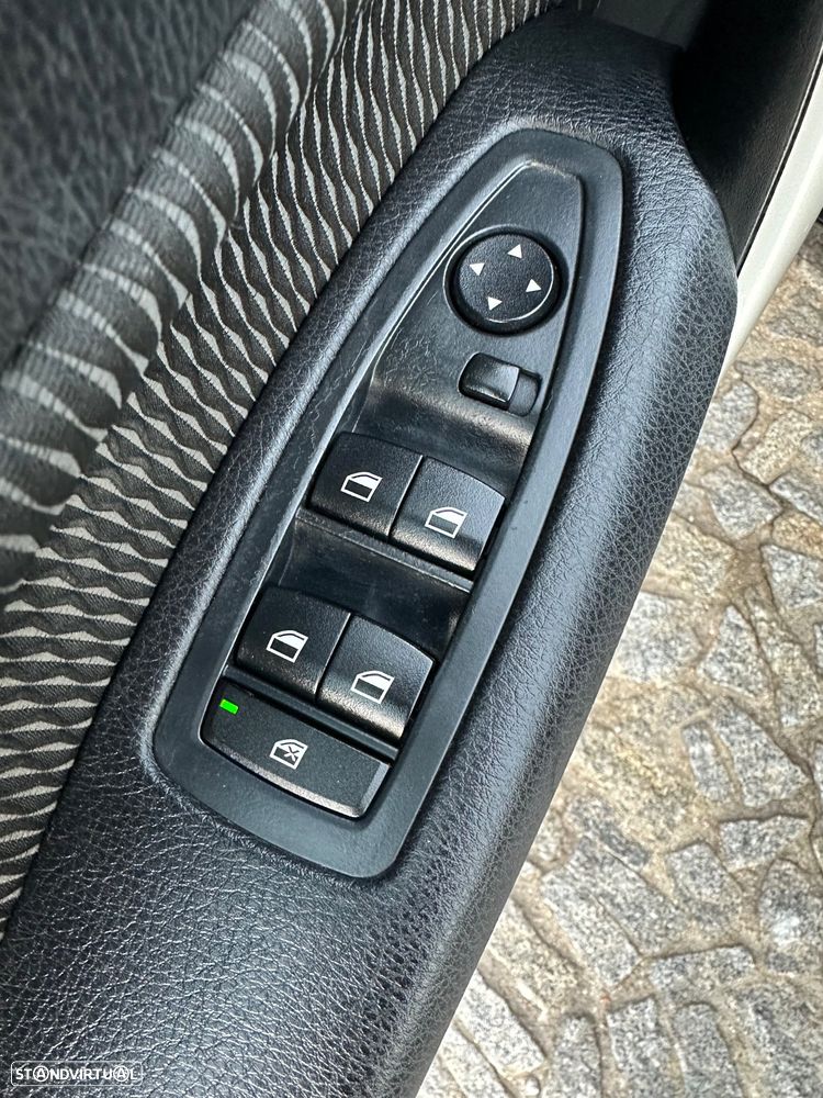 BMW 114 d Line Urban - 14