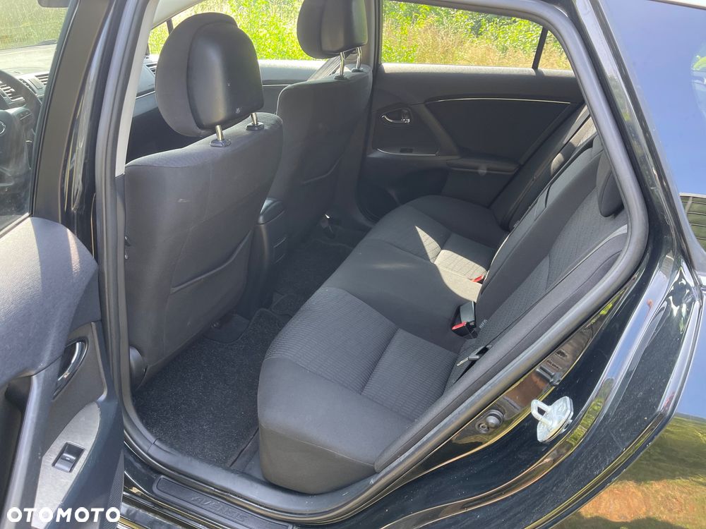 Toyota Avensis 2.2 D-4D Sol Plus NAVI - 11