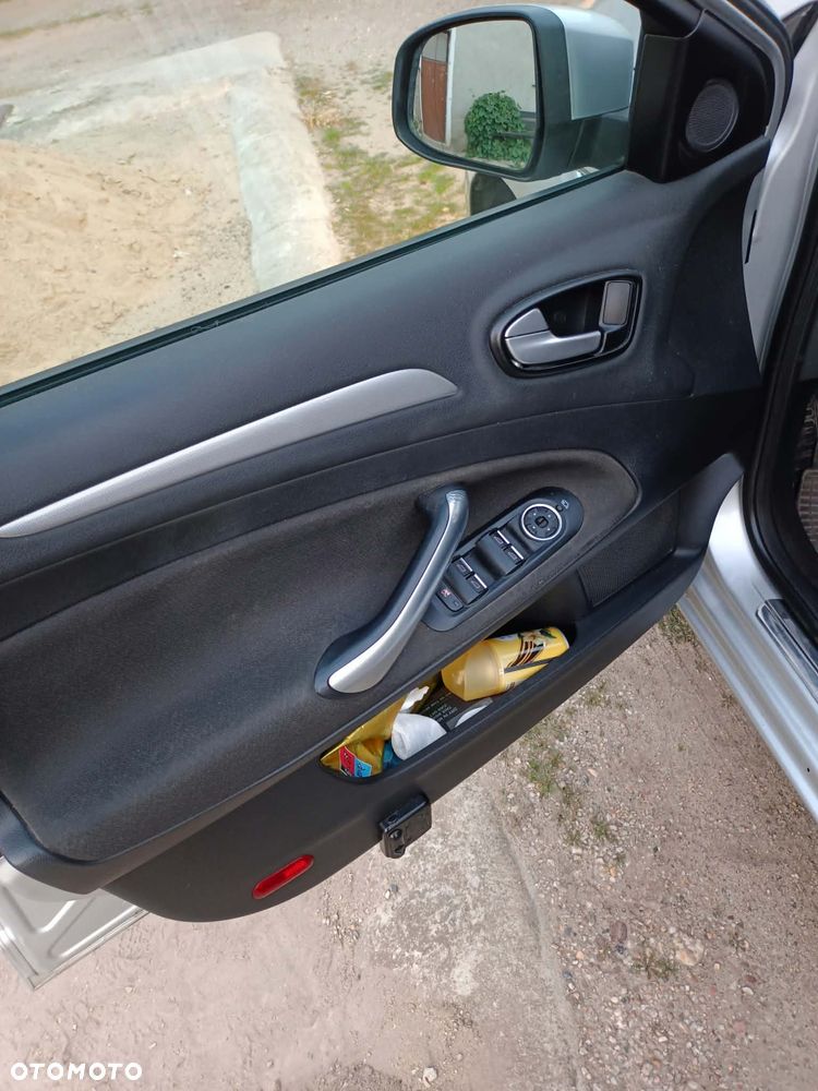 Ford Mondeo - 7