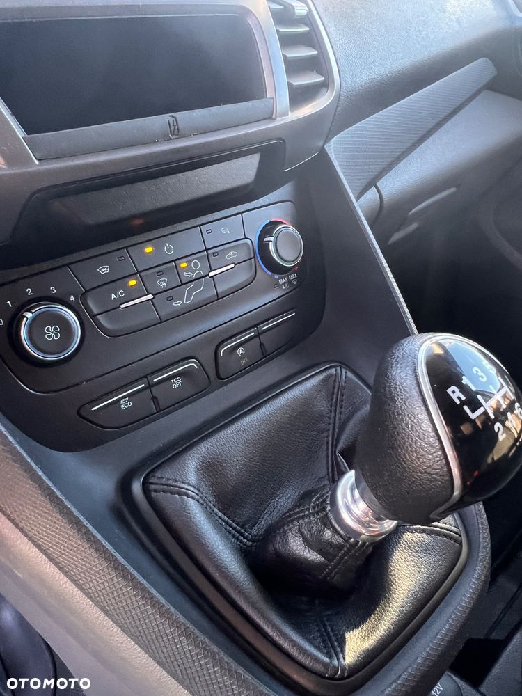Ford Connect - 15