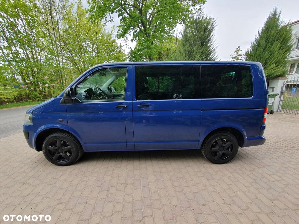 Volkswagen Caravelle - 4