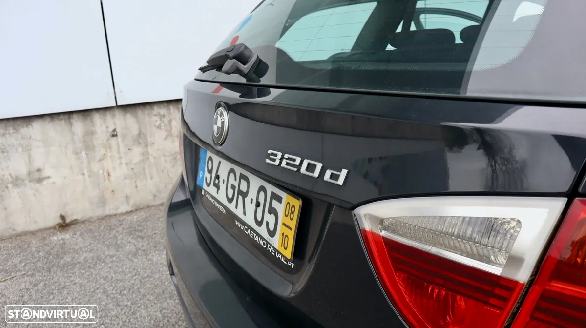 BMW 320 d Touring - 41