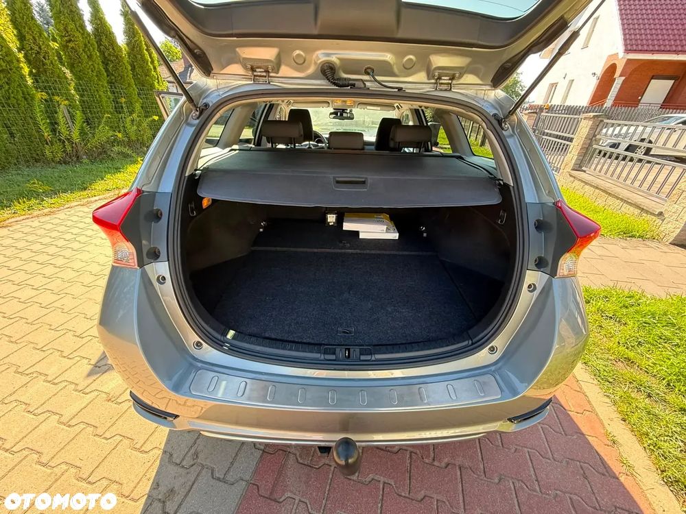 Toyota Auris 1.8 HSD Luna - 35