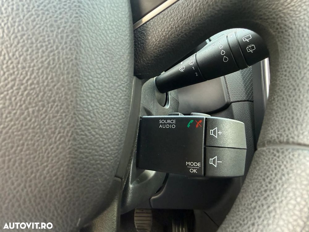 Renault Clio (Energy) TCe 90 Start & Stop LIMITED - 13