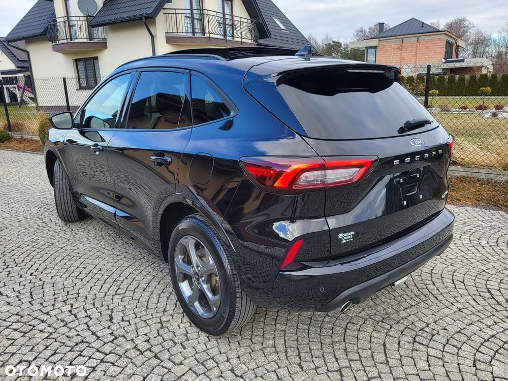 Ford Kuga - 10
