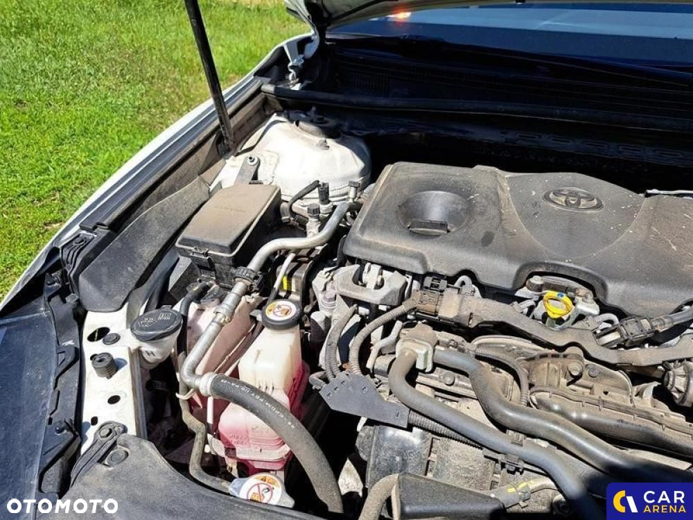 Toyota Camry - 21