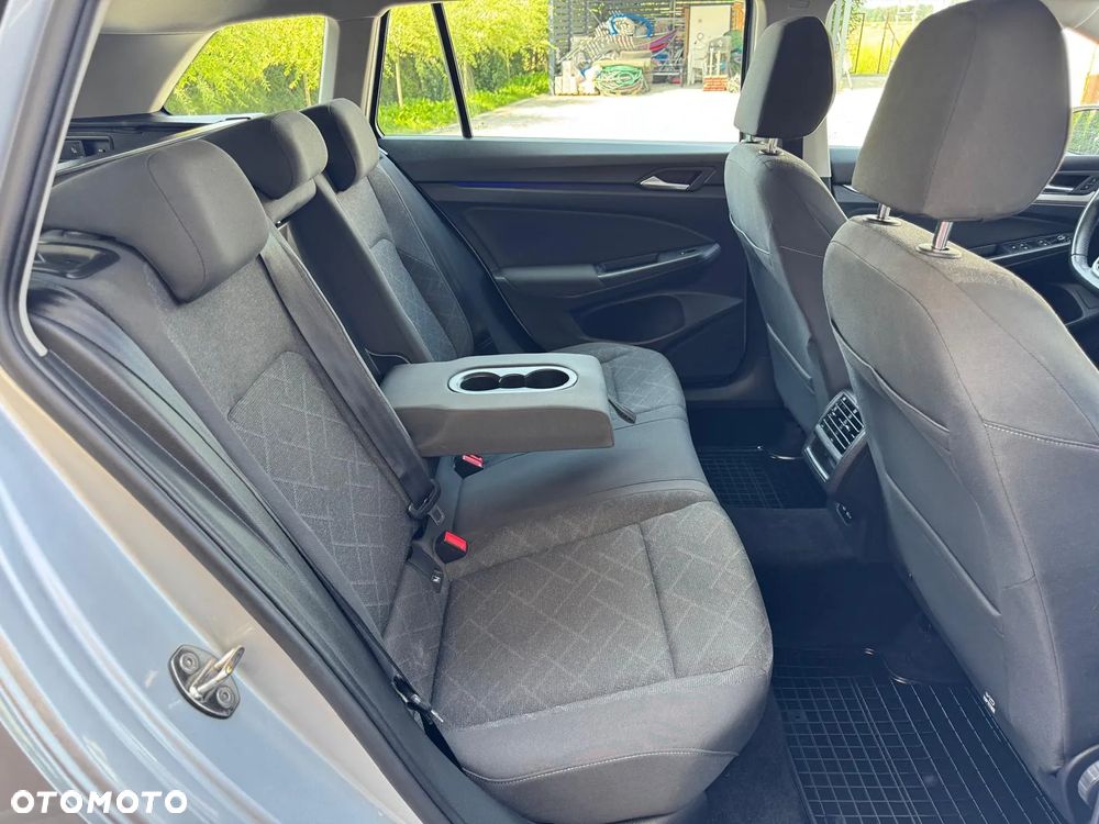 Volkswagen Golf VIII 1.5 TSI EVO Life - 29