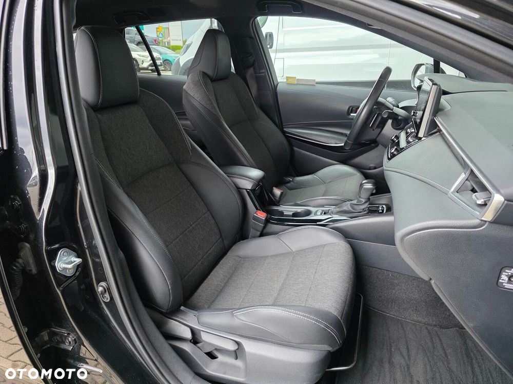 Toyota Corolla 2.0 Hybrid Comfort - 22