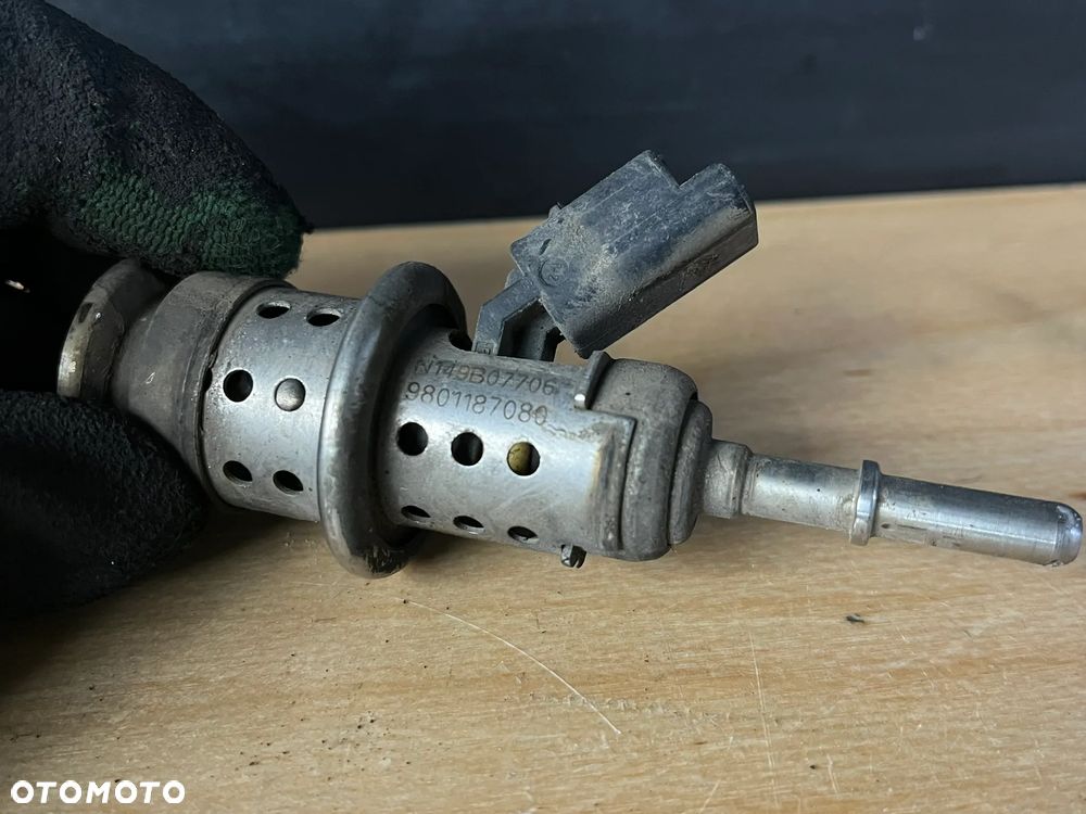 EXPERT III Jumpy III Vivaro IV 2.0 BlueHDi Wtryskiwacz AdBlue 9801187080 - 2