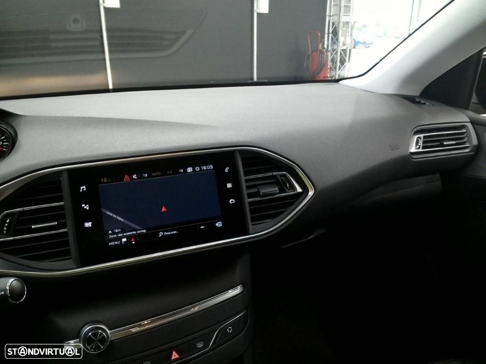 Peugeot 308 1.5 BlueHDi Style - 4