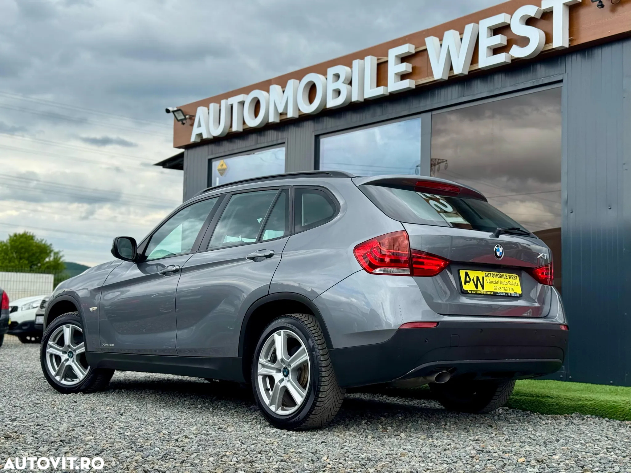 BMW X1 xDrive18d Sport Line - 4