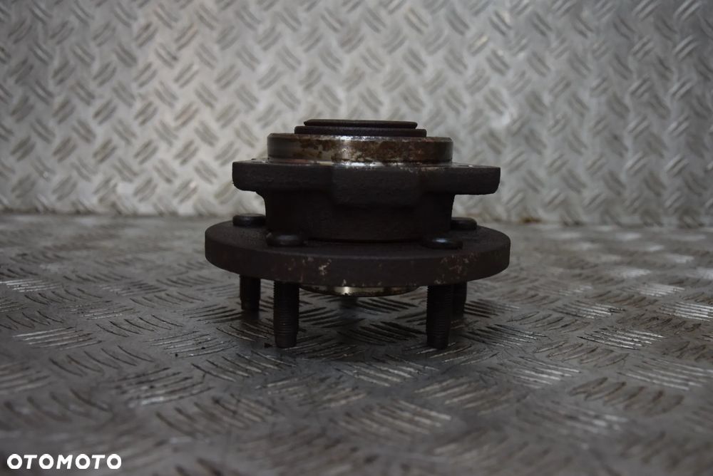 JEEP GRAND CHEROKEE WK PIASTA PRAWA PRZÓD - 2