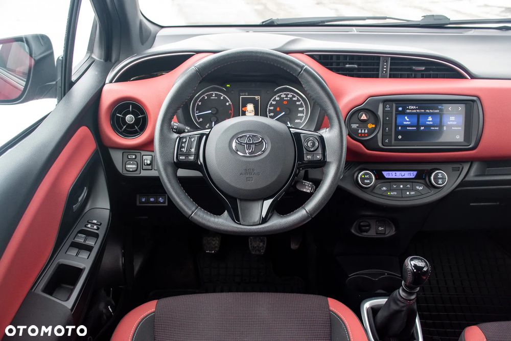 Toyota Yaris 1.5 Selection - 6