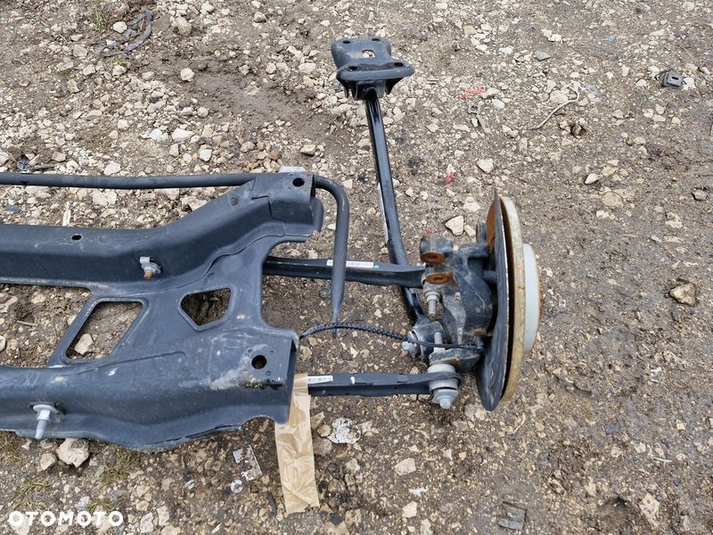 FIAT 500X 1.6 B BELKA ZAWIESZENIA TYŁ OŚ TYLNA - 8