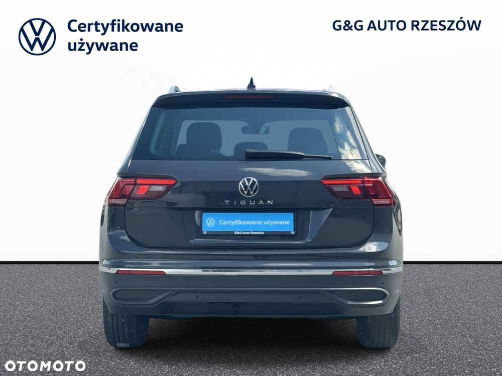 Volkswagen Tiguan - 13