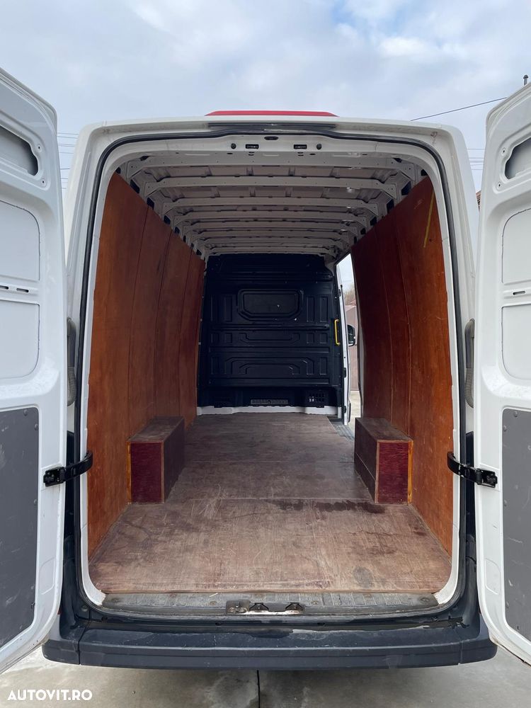 Volkswagen Crafter - 37
