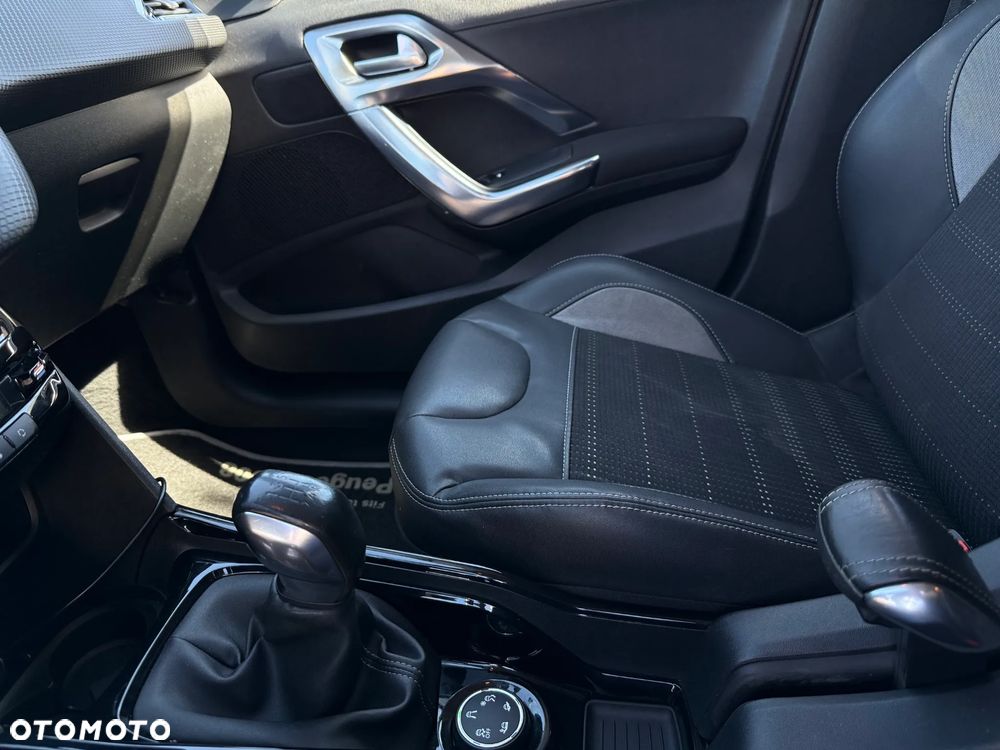 Peugeot 2008 PureTech 82 Allure - 26