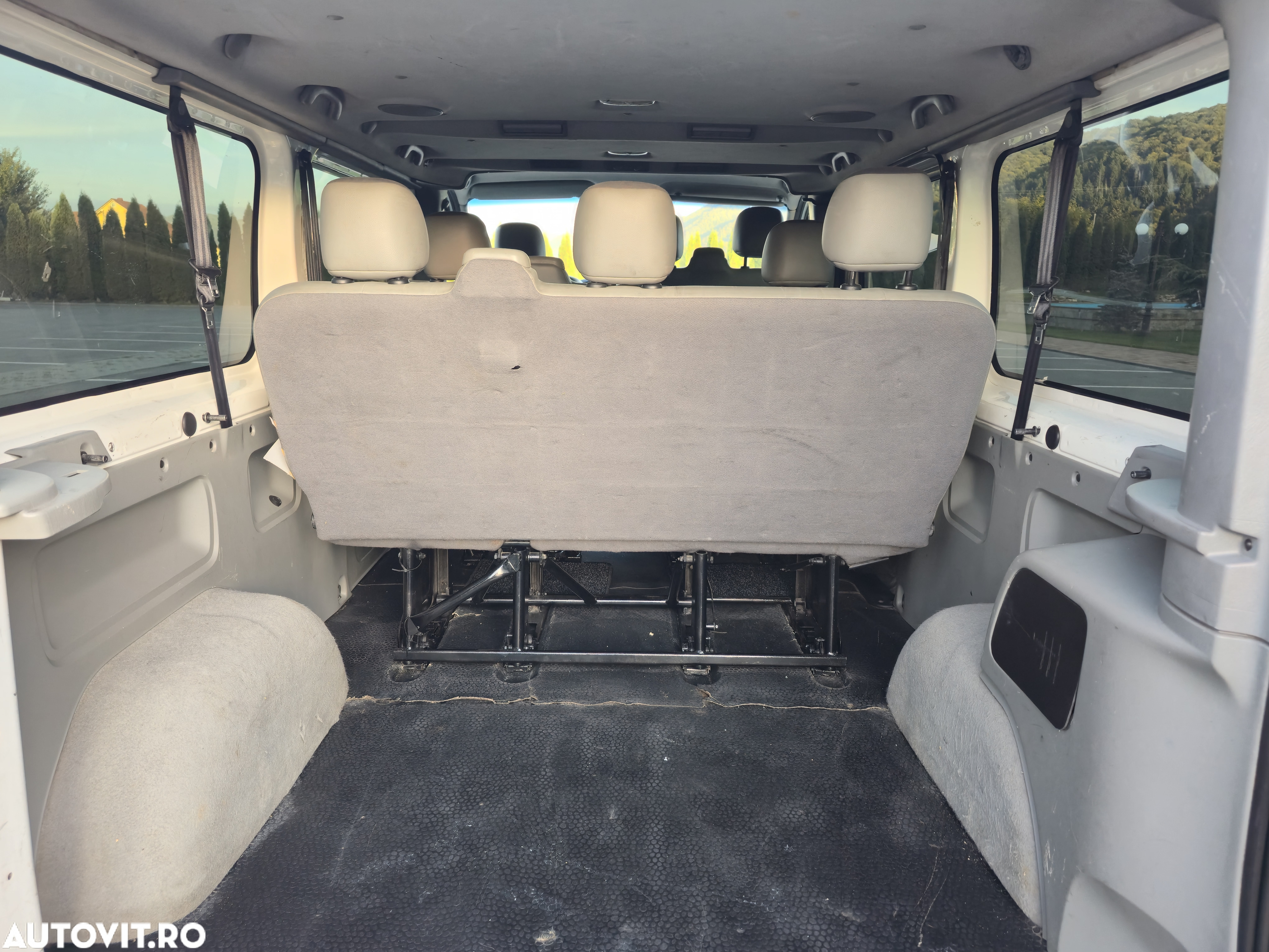 Opel Vivaro - 12