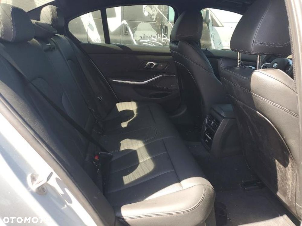 BMW Seria 3 - 10
