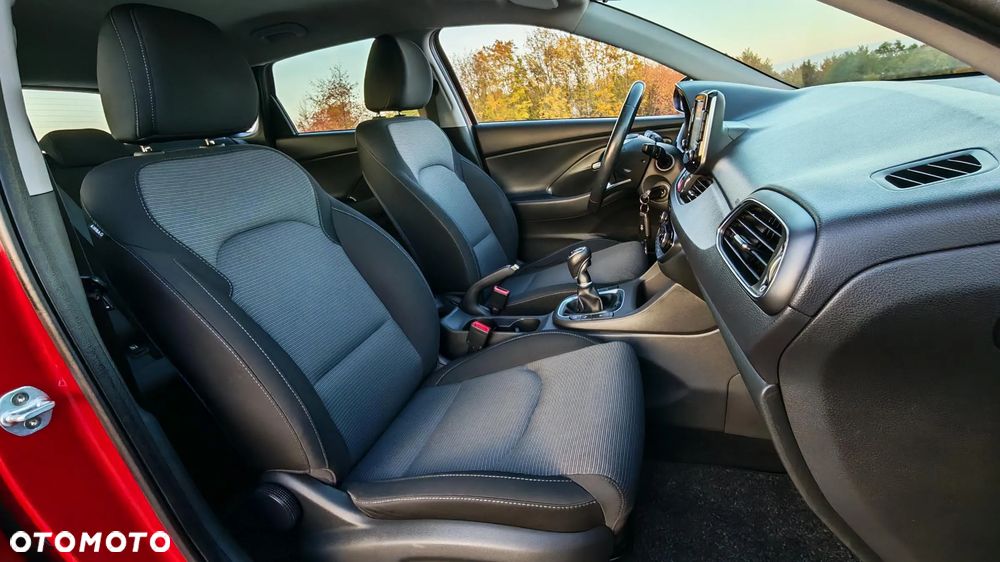 Hyundai i30 1.4 Passion Plus - 26
